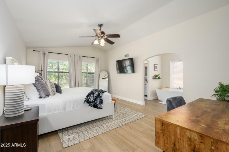 6-web-or-mls-Helena-14