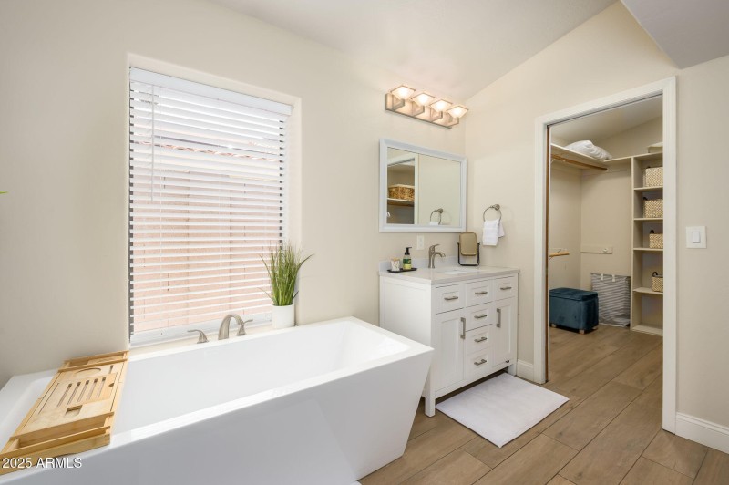 10-web-or-mls-Helena-18