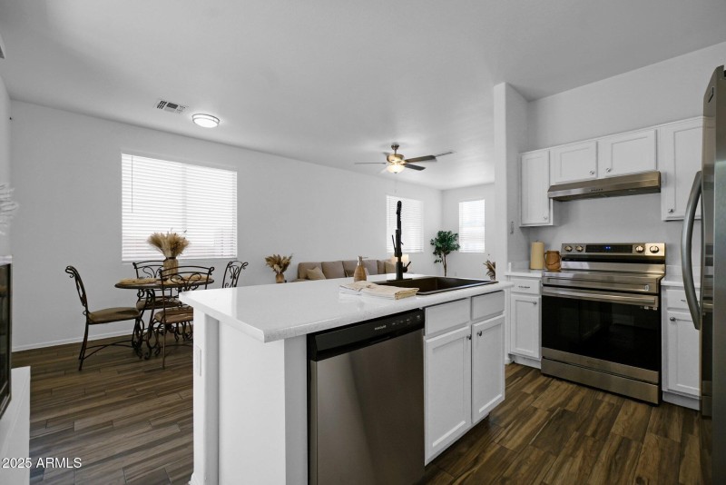 8-web-or-mls-1420 E Sonrisas St Phoenix