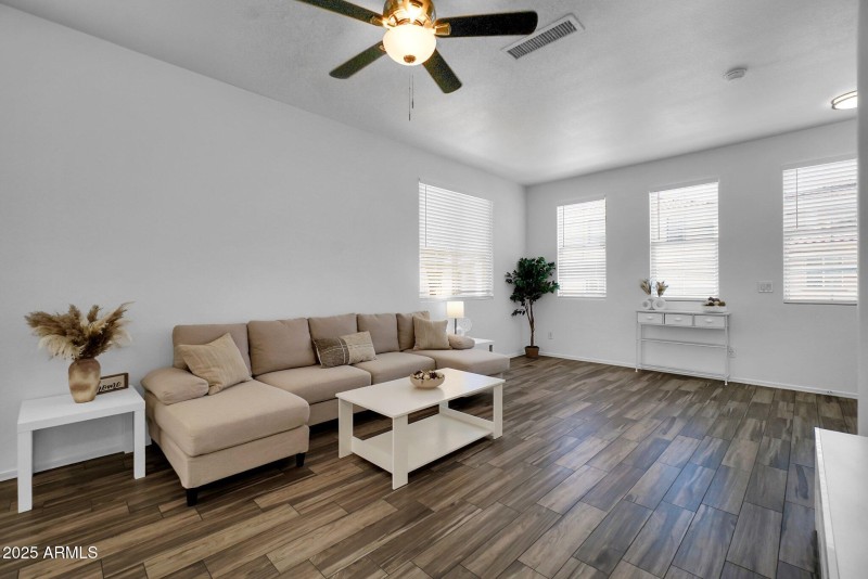 11-web-or-mls-1420 E Sonrisas St Phoenix