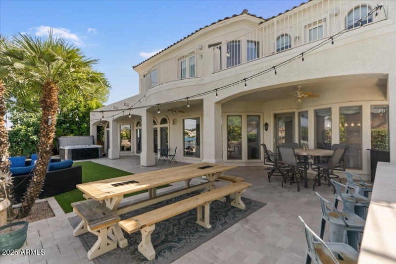 Entertainers Back Yard