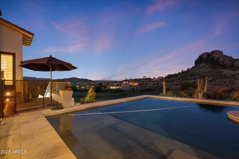 011-11_AustinDSC01332