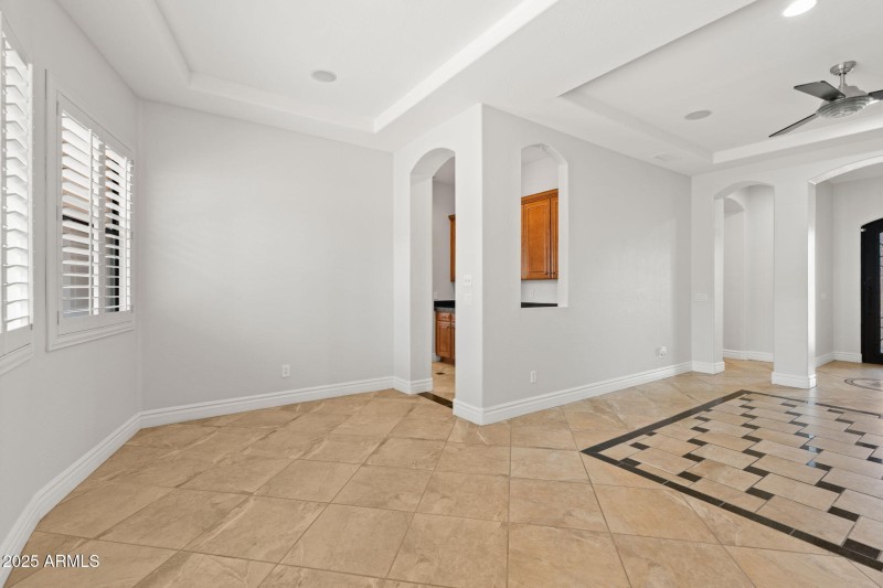 11-web-or-mls-3215-e-constance-wy