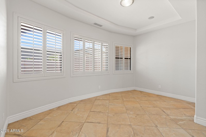 12-web-or-mls-3215-e-constance-wy