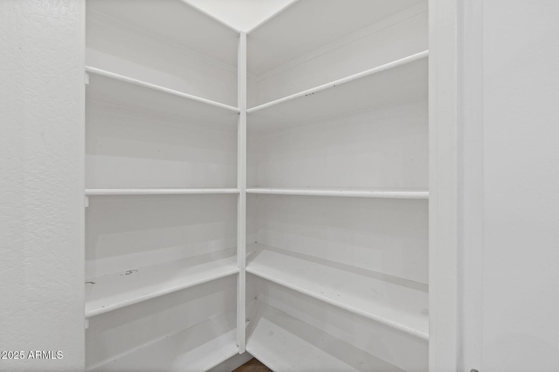 19-web-or-mls-3215-e-constance-wy