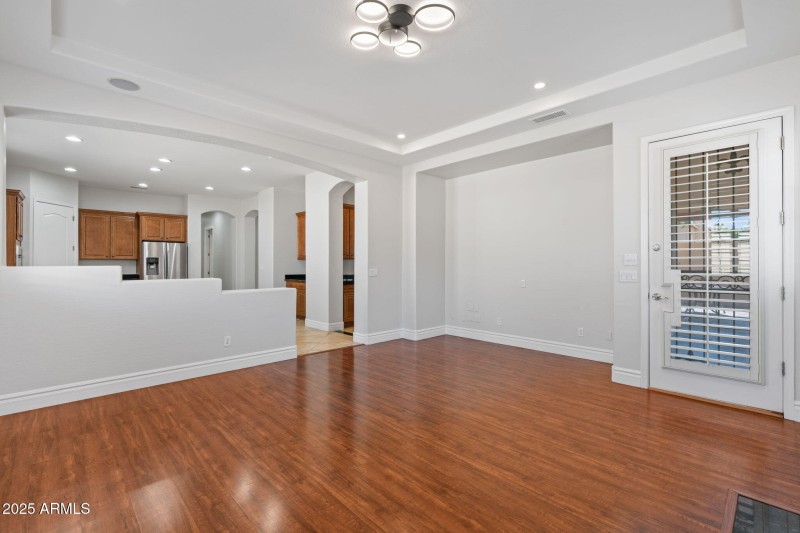 23-web-or-mls-3215-e-constance-wy