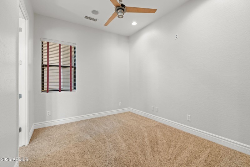 43-web-or-mls-3215-e-constance-wy