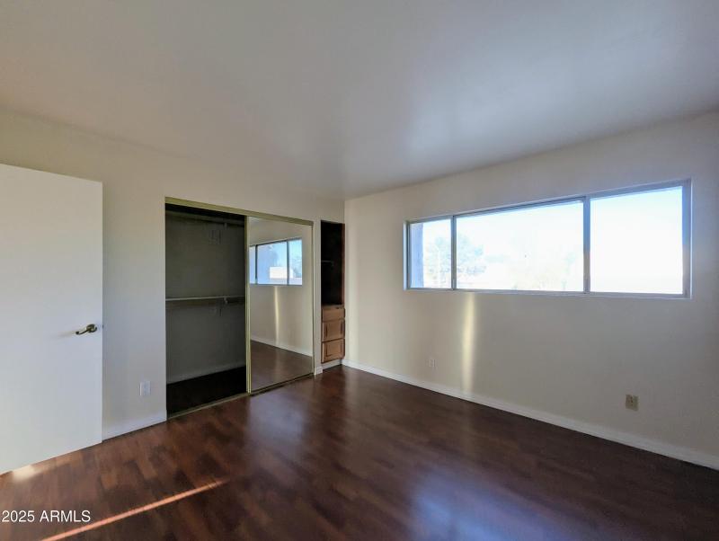 2233 W FARMDALE AVE #2