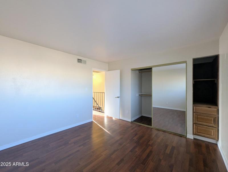 2233 W FARMDALE AVE #2