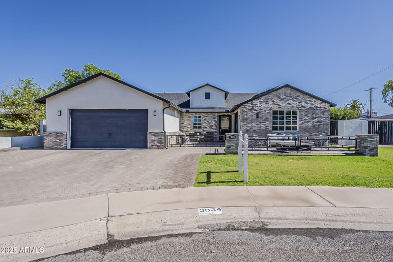 9-web-or-mls-Clarendon-1