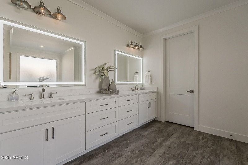 41-web-or-mls-Clarendon-33