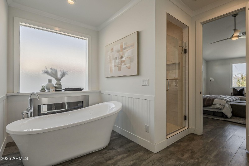 43-web-or-mls-Clarendon-35