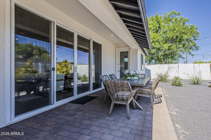 62-web-or-mls-Clarendon-54