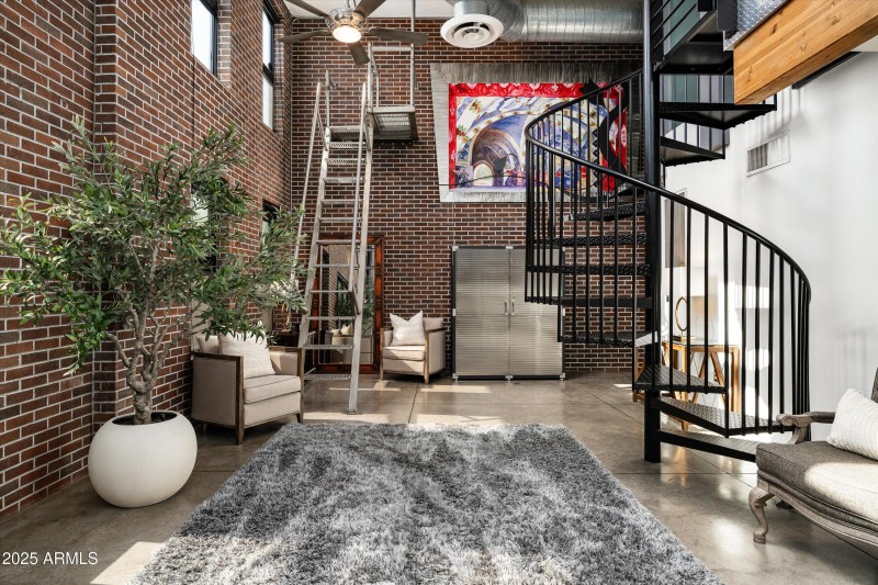 Stair/Ladder to Rooftop