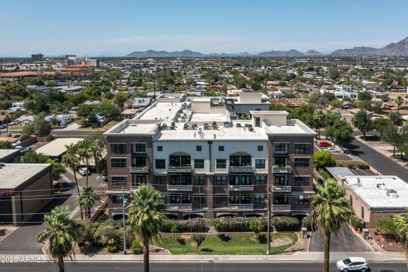 68-914 E Osborn Road, No 403 (68 of 70)