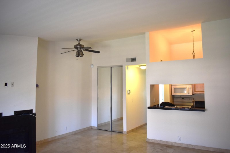 2029 MOON MTN LIVING RM, KITCHEN , DININ