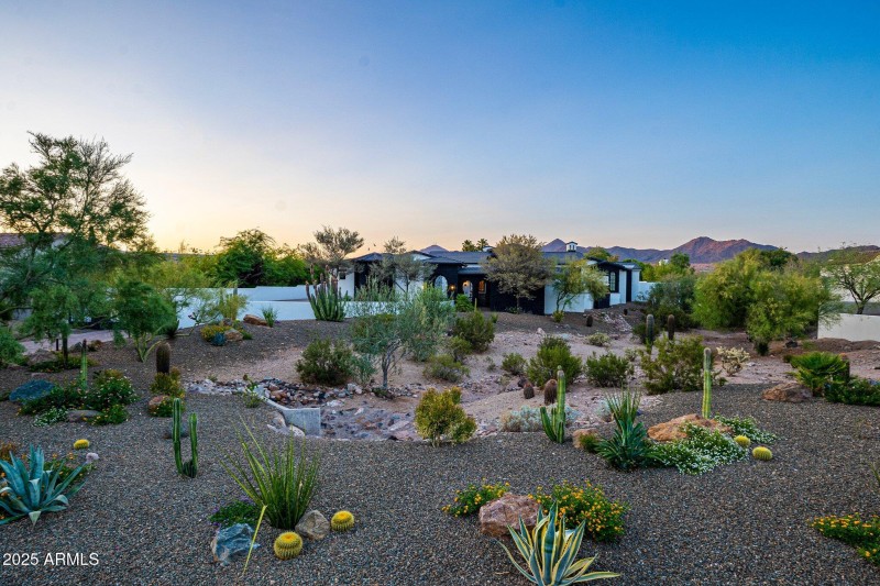 34-web-or-mls-_TMR9800