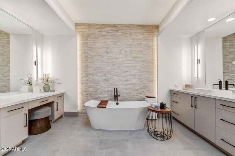 34-Primary Spa Detail