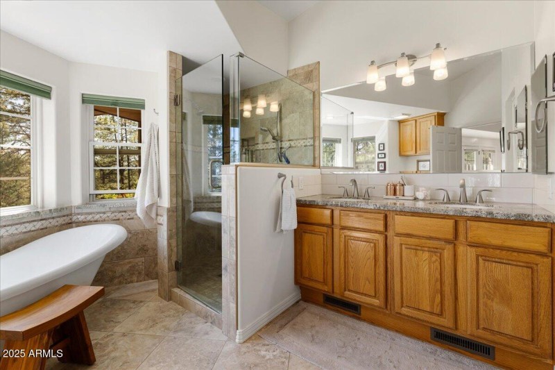 Primary Suite Bath