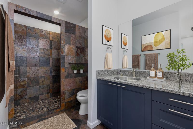 2943 E Lookout Ln (34)