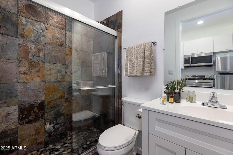 2943 E Lookout Ln (41)