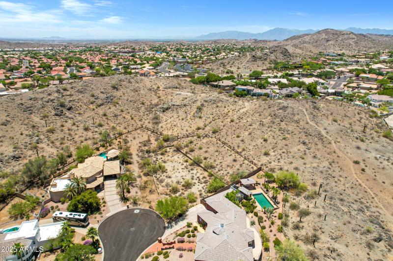 3710 E Cherokee Ct