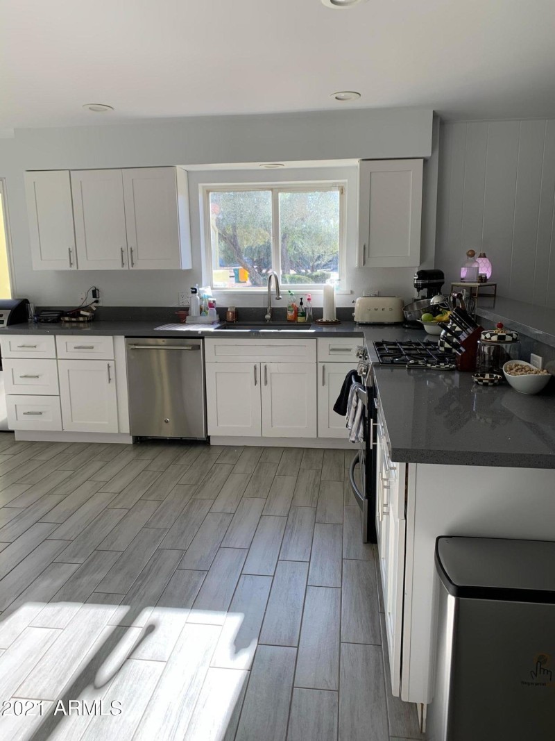 FCA257F2-7A8B-482D-84CC-FFEED8BF0C5B