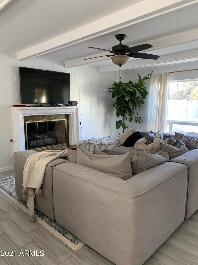 90BCA57A-93B2-4E69-8980-0B38FAE17F4E