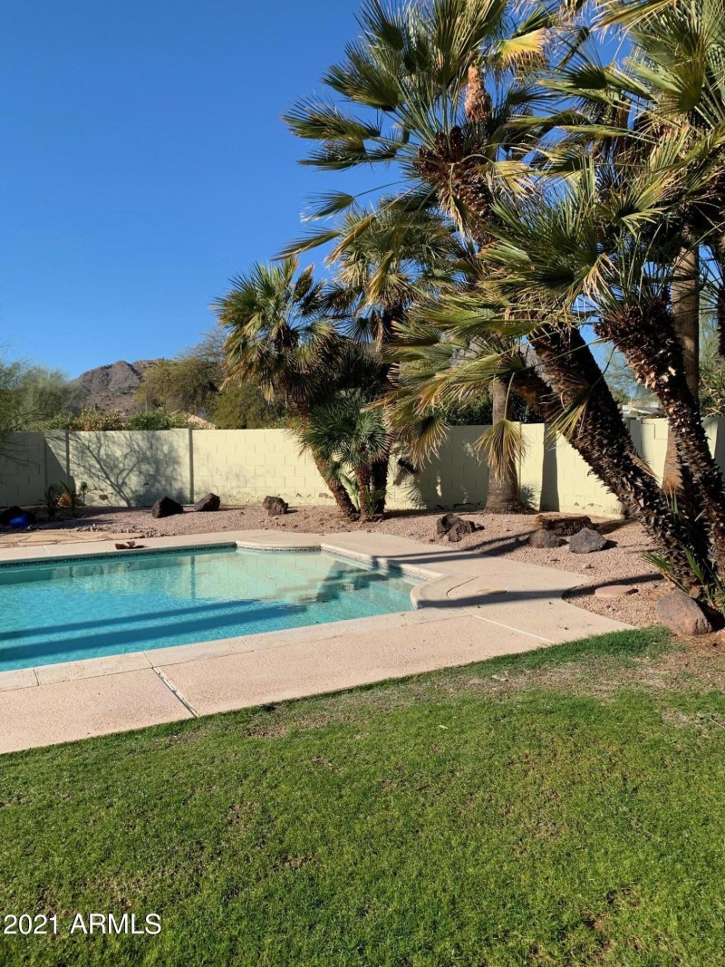 8F3EE642-B5CE-4988-9672-2C21551D1B49