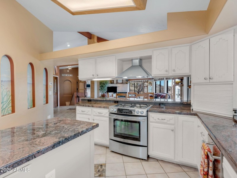 016_Kitchen gas range