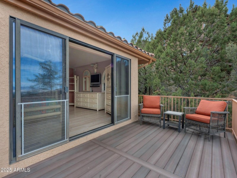 029_Primary Suite Deck Access