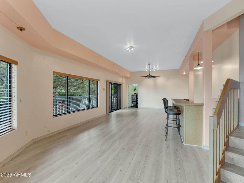 036_Bonus Room wwet bar