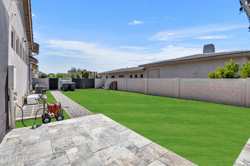 2652 E Pelican Ct-102a