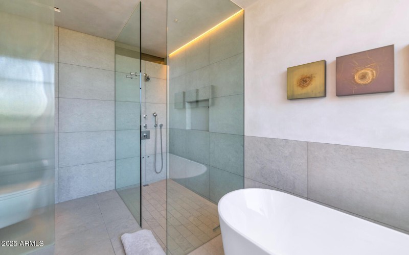 4446 E Mockingbird Ln-large-048-046-4446