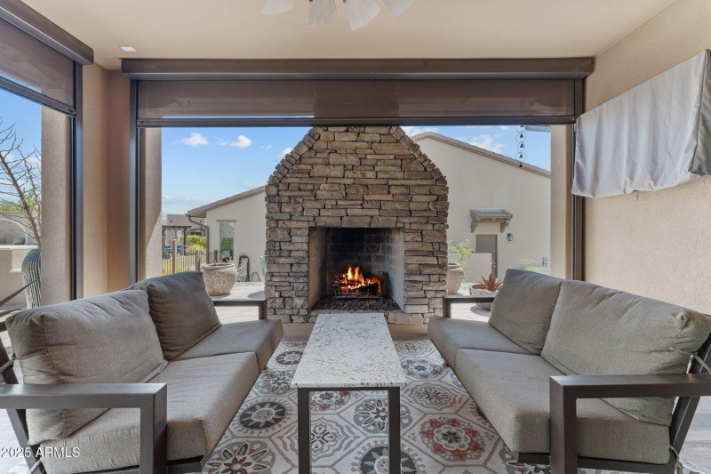 Outdoor fireplace