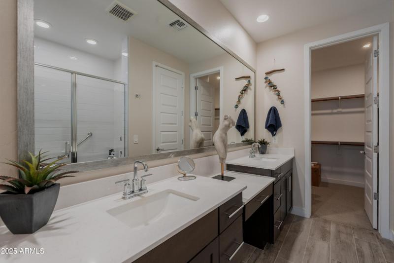 030 Primary Bath 17219 W La Luz Rd