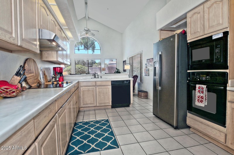 Light & Bright Kitchen