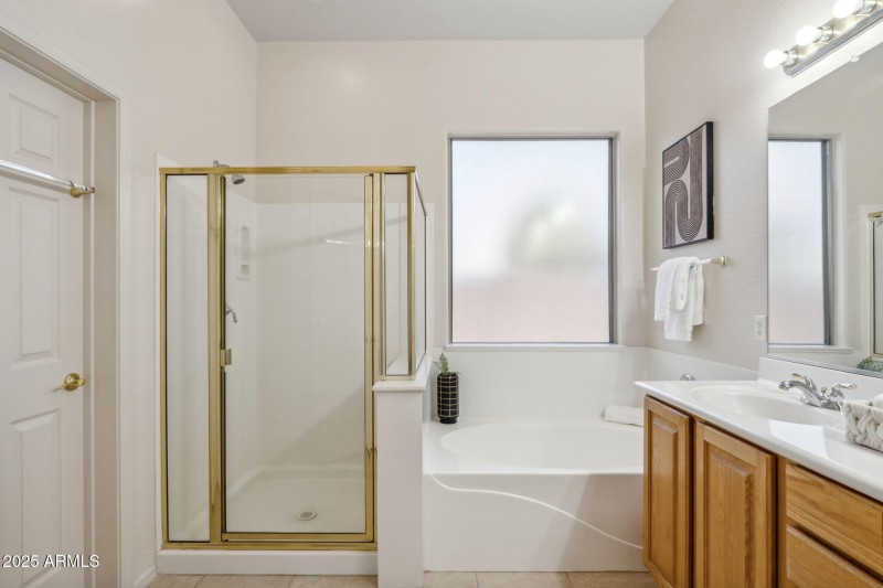 23-web-or-mls-DSC_4023