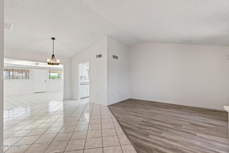 12_20603_N_147th12_mls