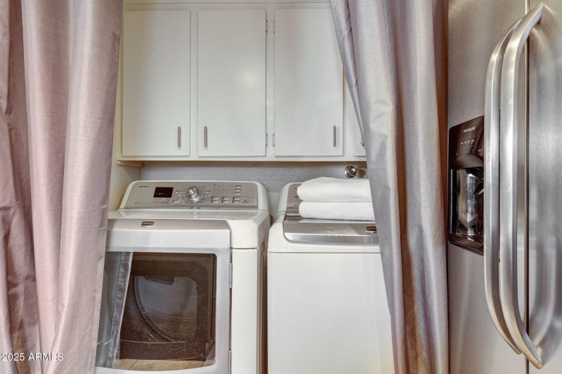 18-web-or-mls-6833-e-osborn-rd-e