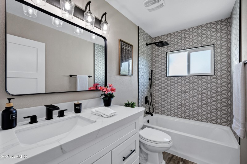 2509 E Meadowbrook Ave-22