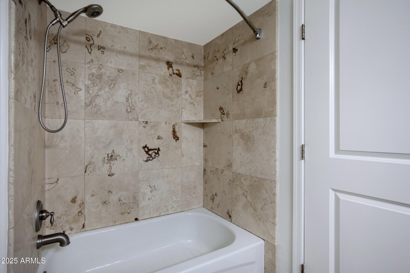 3619 E Monterosa St Apt 202-17