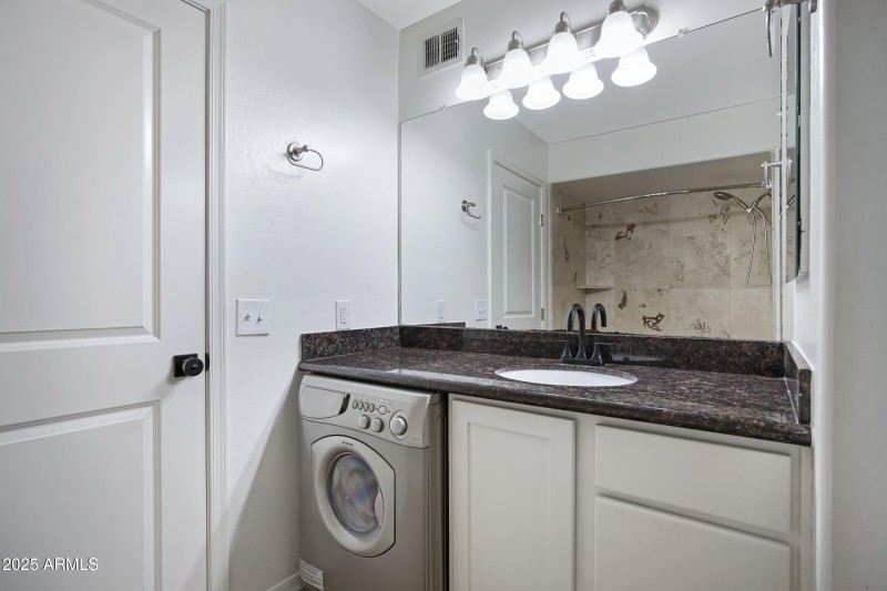 3619 E Monterosa St Apt 202-18