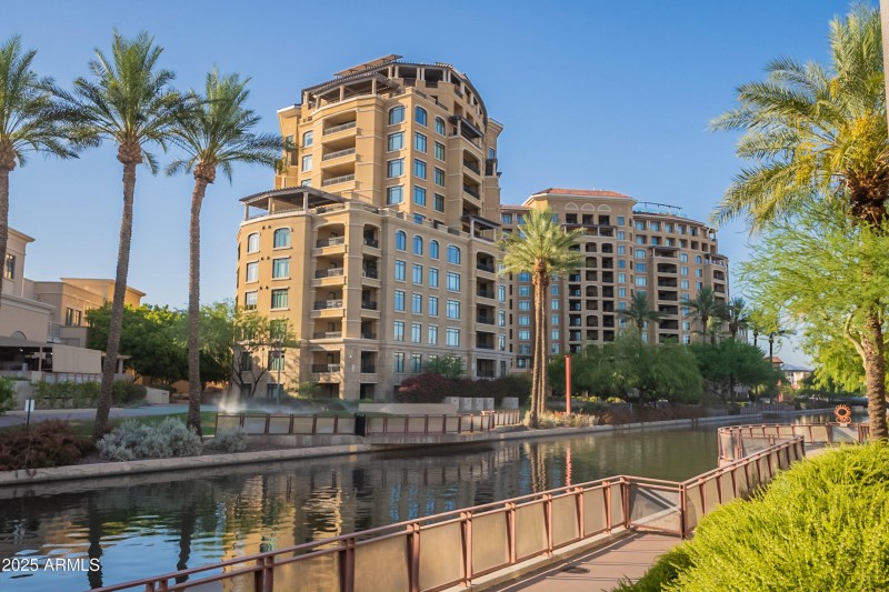 Waterfront Lifestyle