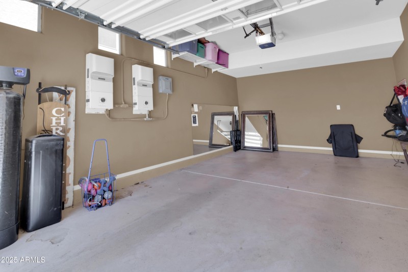 742 E Kingbird Dr-32