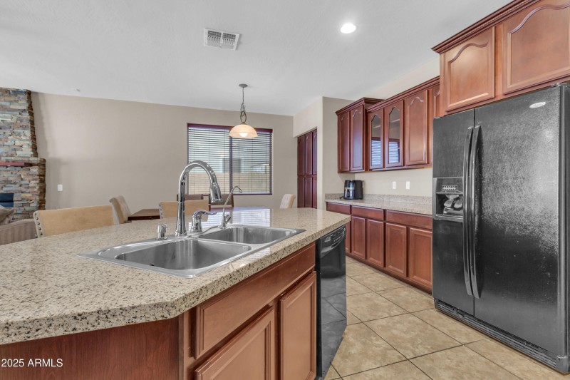 742 E Kingbird Dr-45