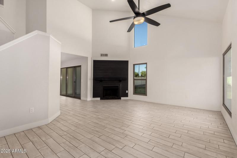 High ceiling, natural light