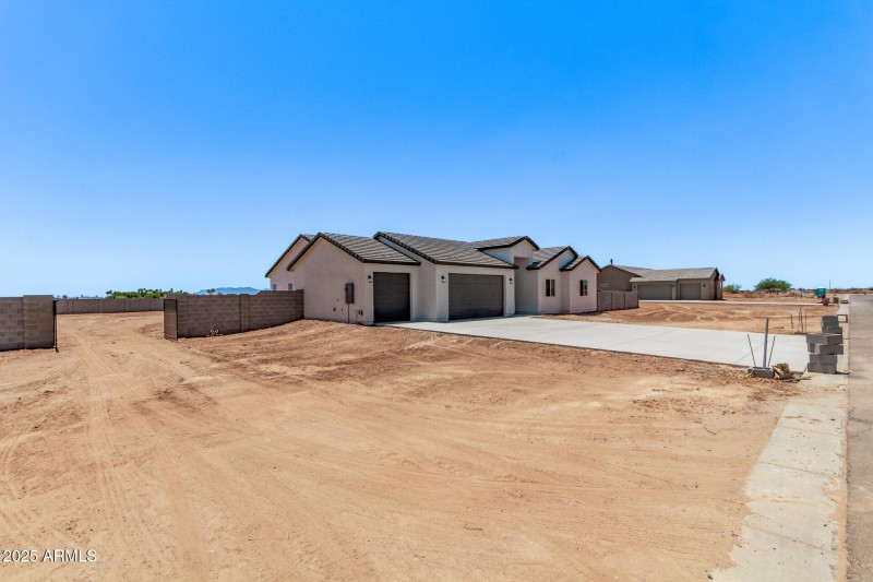 04 Sandstone Mountain