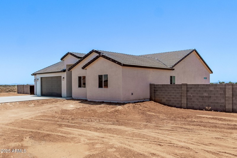 05 Sandstone Mountain