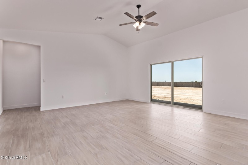 10 Sandstone Mountain